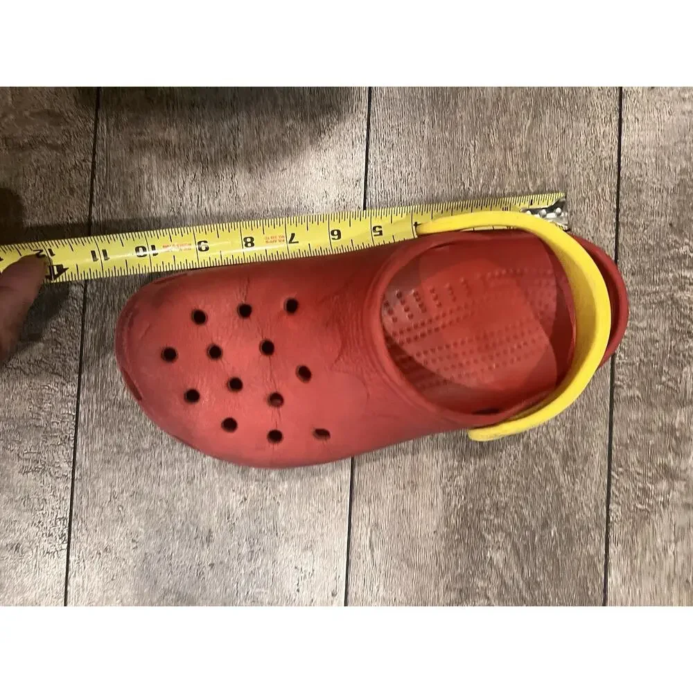 Crocs Classic Shoe Size 10.5 Red - Picture 8 of 13
